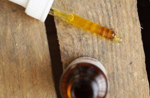 Olej z pestek malin – pielęgnacja skóry latem