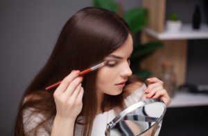 Czy popełniasz te błędy w makijażu?